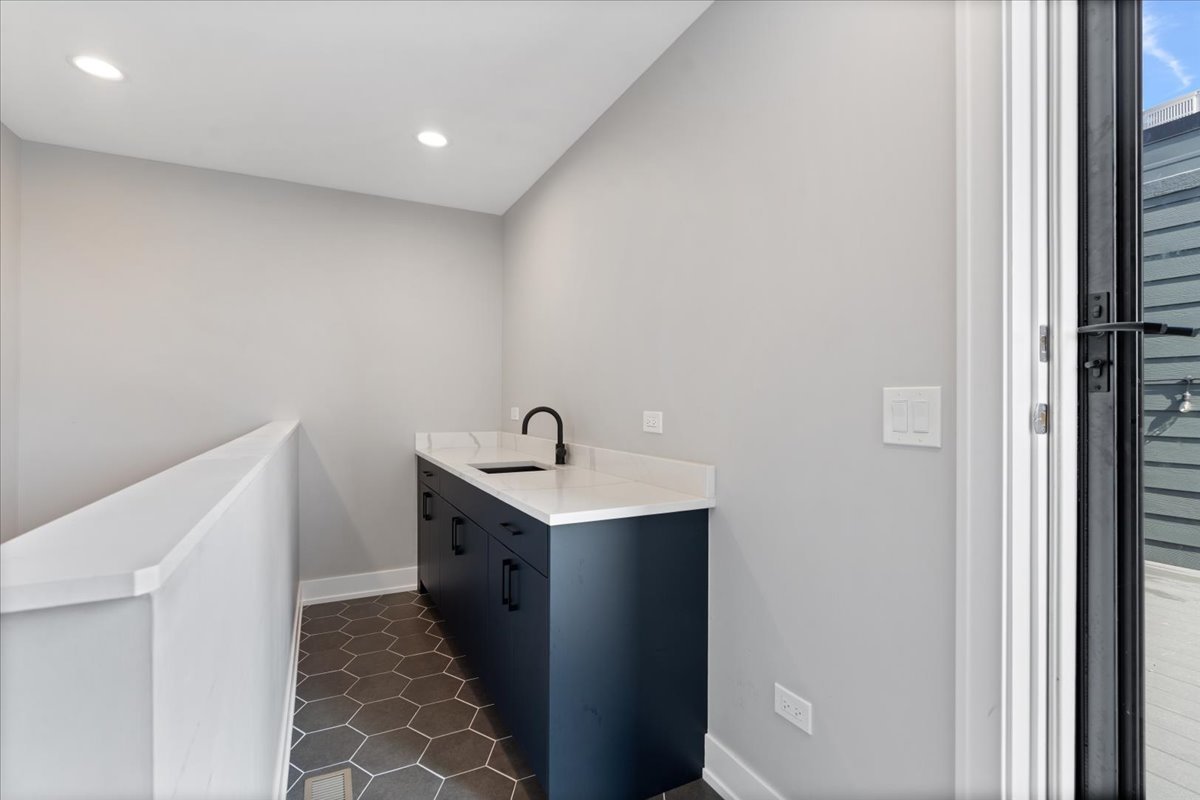4442 S Drexel Boulevard G Property Photo 25