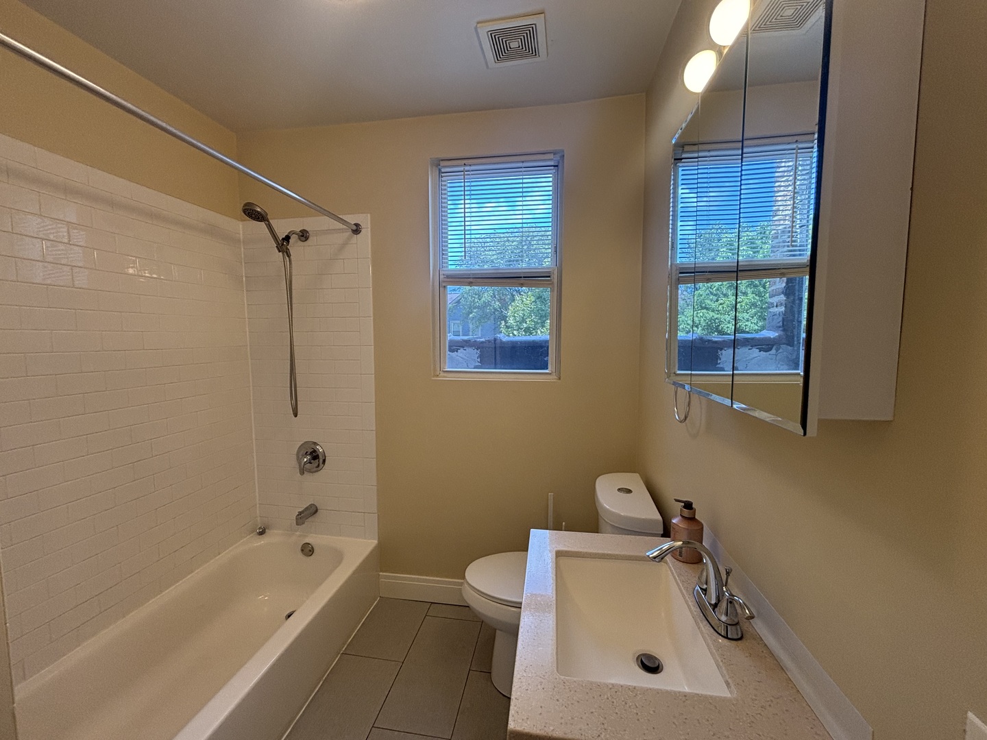 1705 Simpson Street 2f Property Photo 8