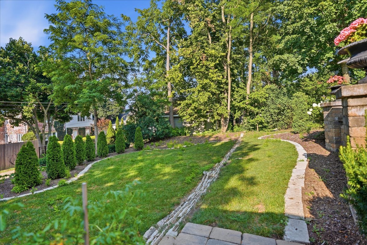 1116 E Monroe Street Property Photo 56