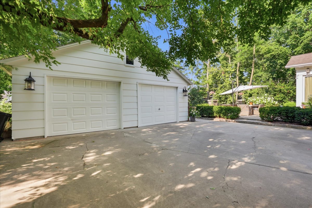 1116 E Monroe Street Property Photo 58