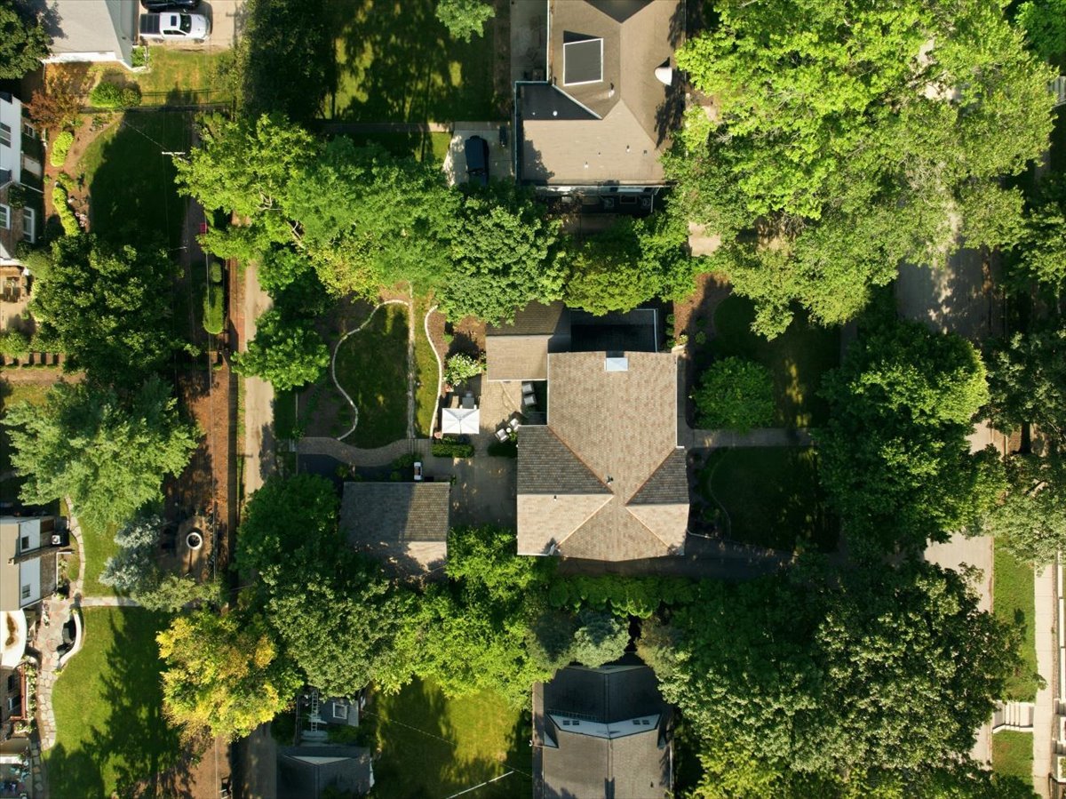 1116 E Monroe Street Property Photo 63