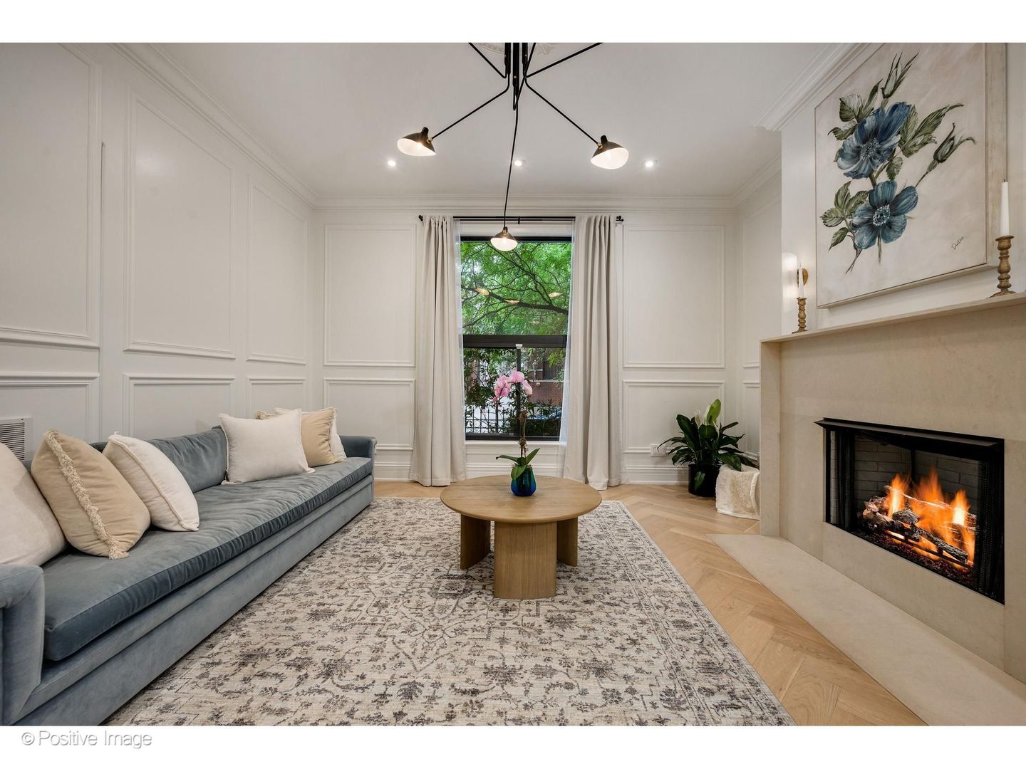 17 E Division Street 1e Property Photo 4
