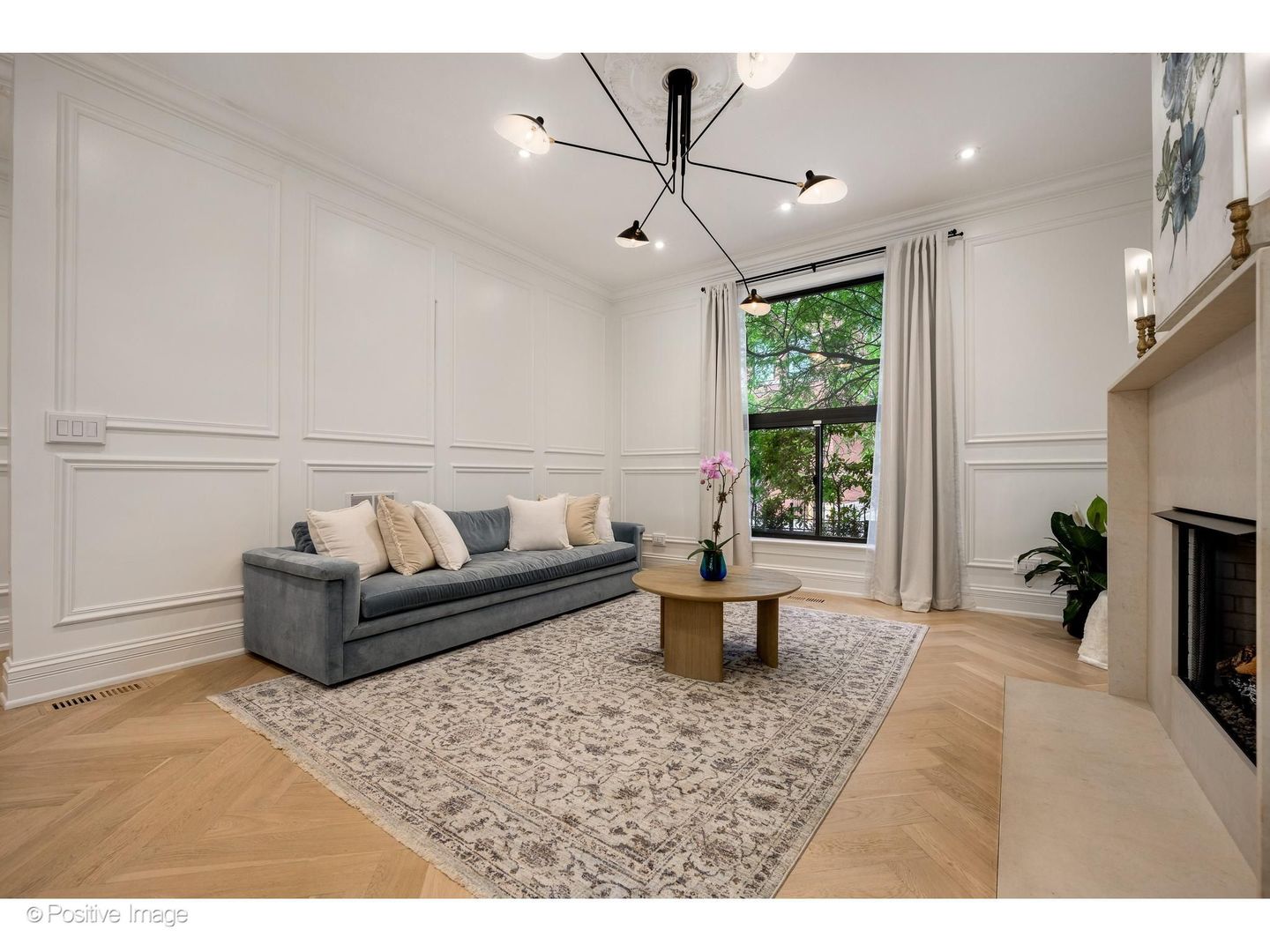 17 E Division Street 1e Property Photo 5