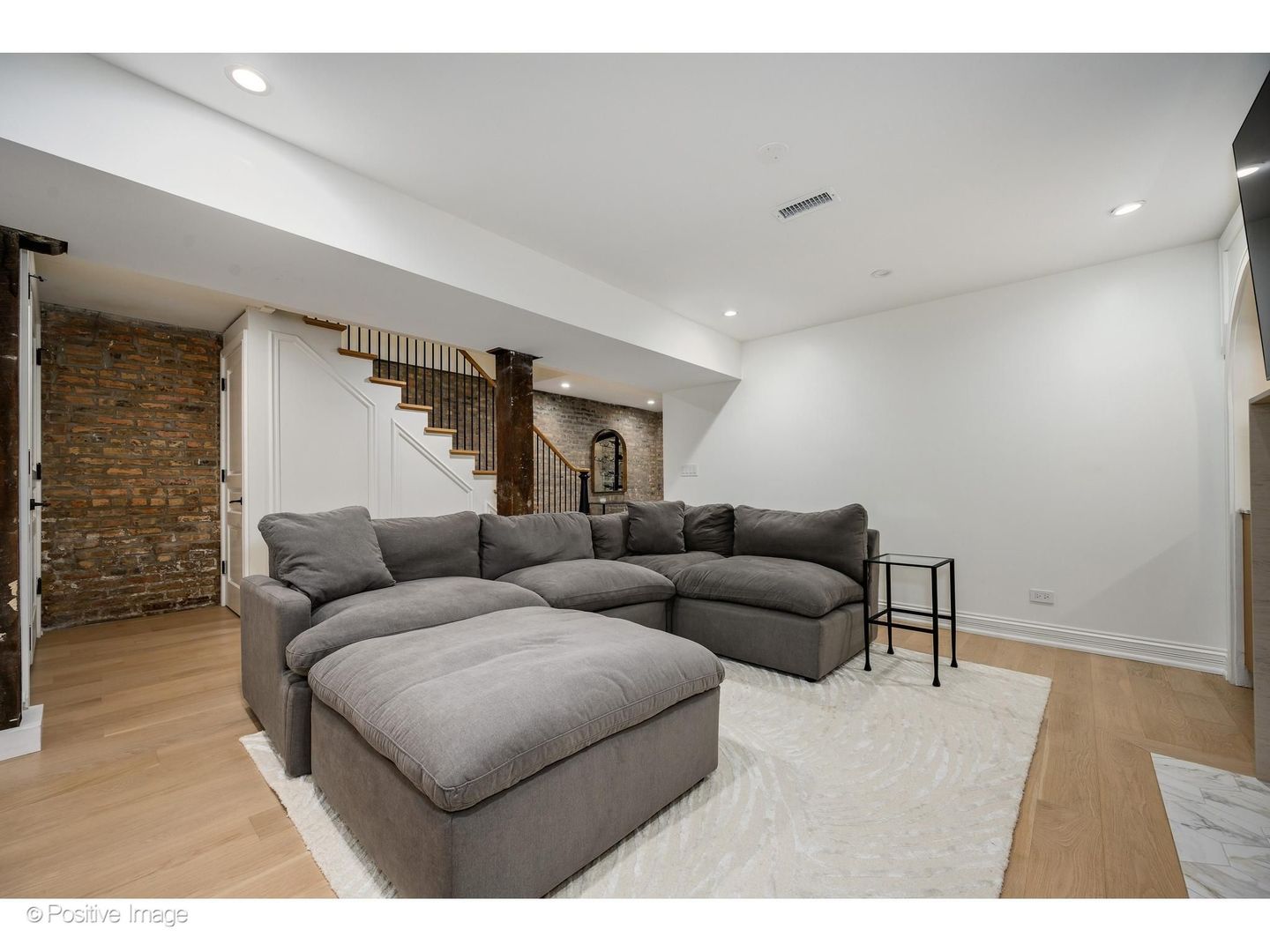 17 E Division Street 1e Property Photo 34