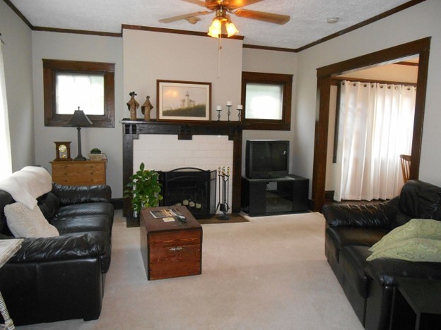 506 N Mclean Street Property Photo 5