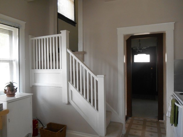 506 N Mclean Street Property Photo 9