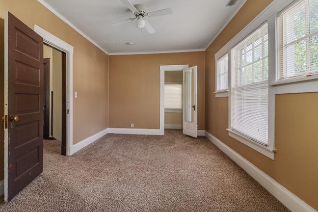 506 N Mclean Street Property Photo 11