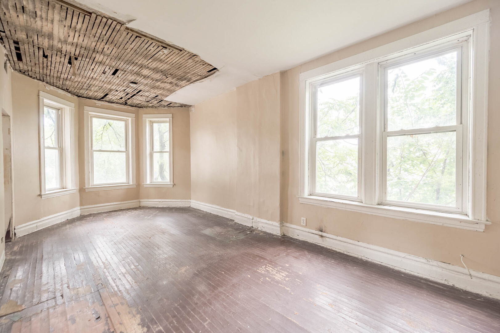 4019 W 16th Street Property Photo 6