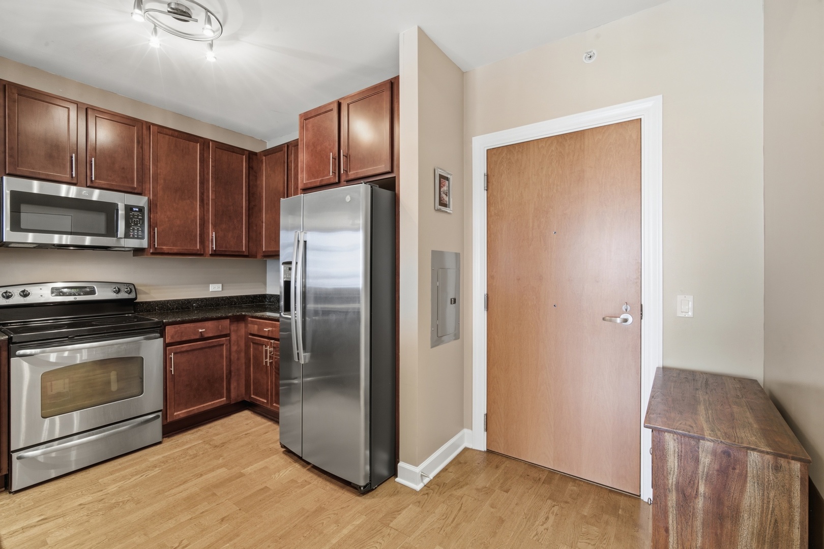 100 E 14th Street 1209 Property Photo 4