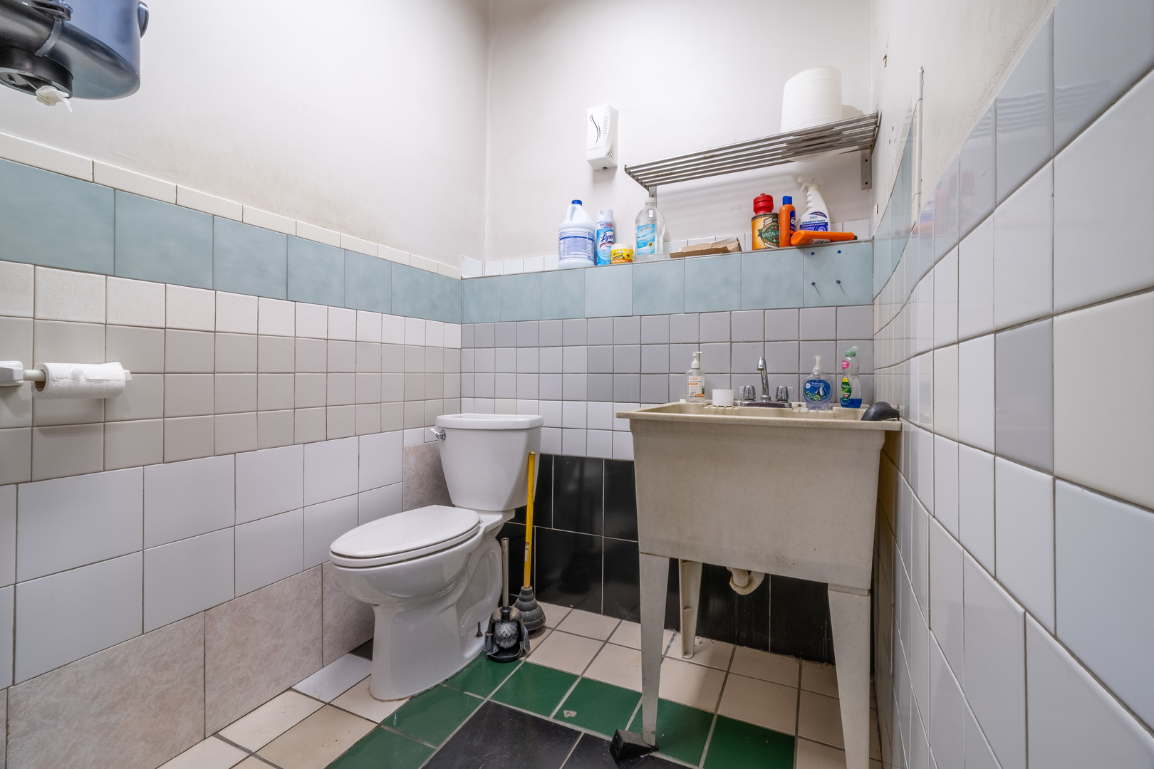 4730 W Armitage Avenue Property Photo 11