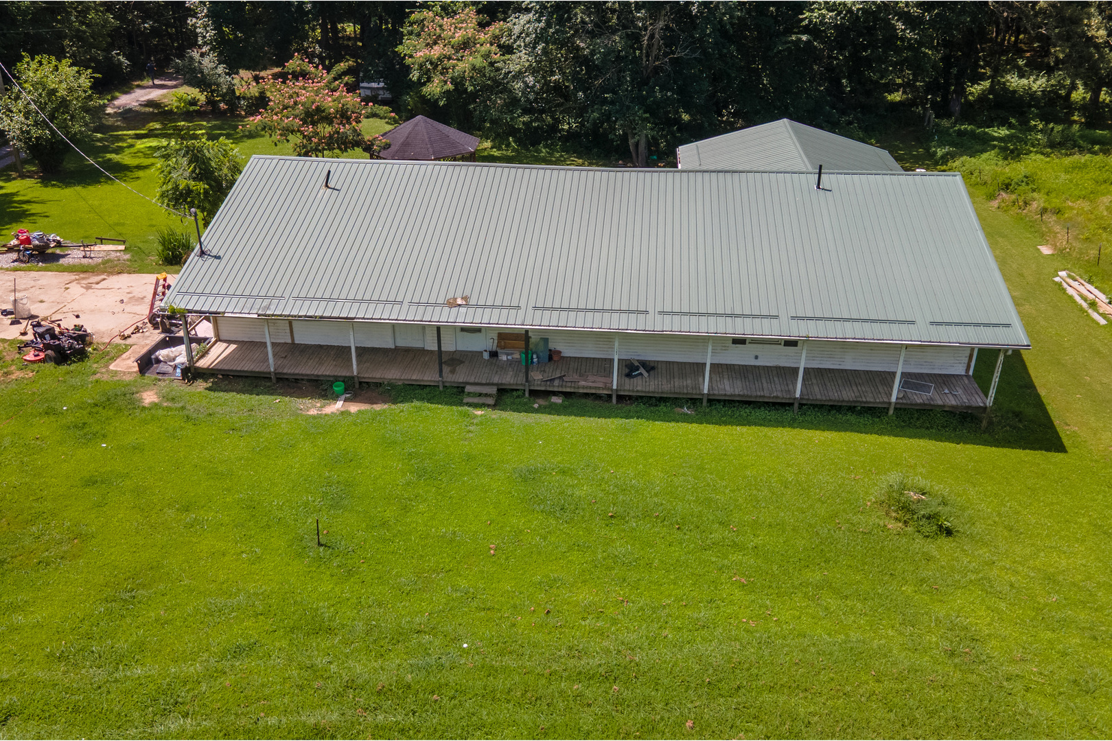 18680 Galatia Post Road Property Photo 1