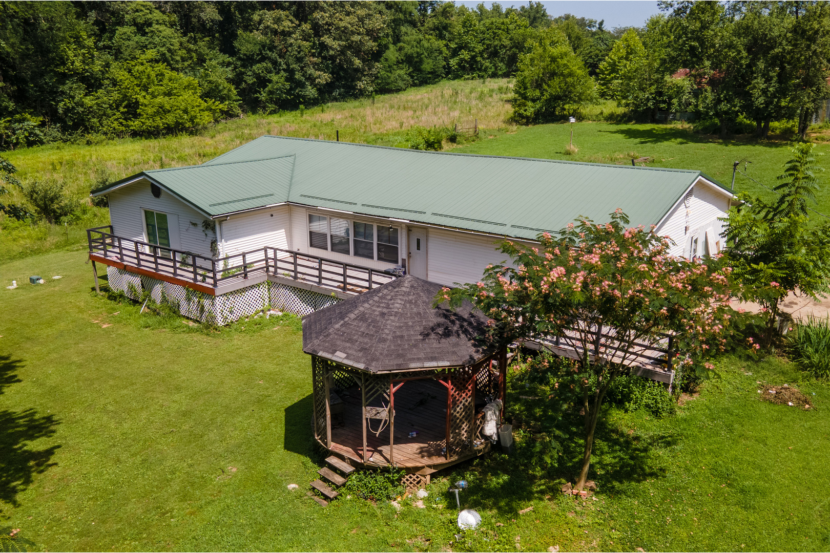 18680 Galatia Post Road Property Photo 3