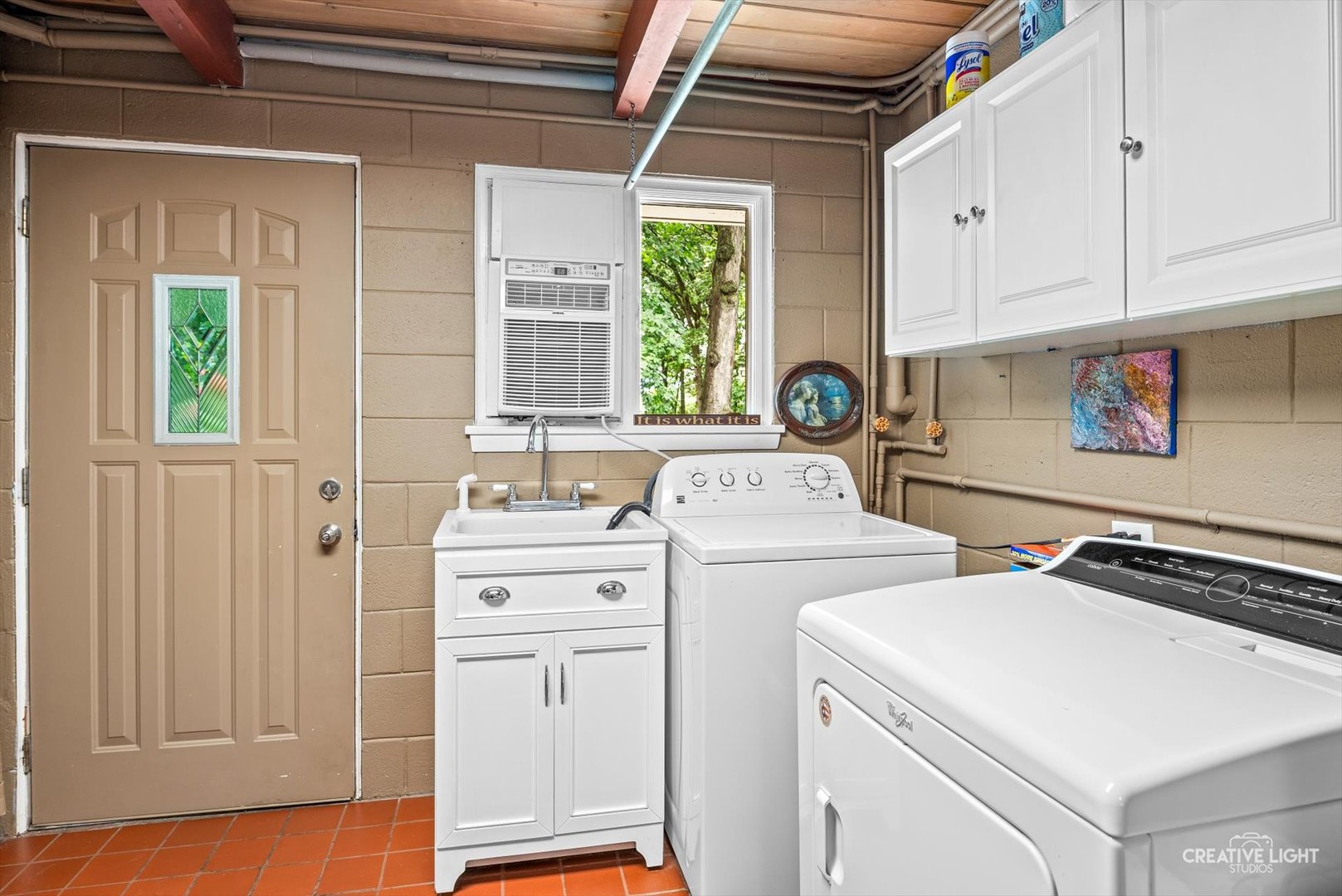24127 W Oak Lane Property Photo 17