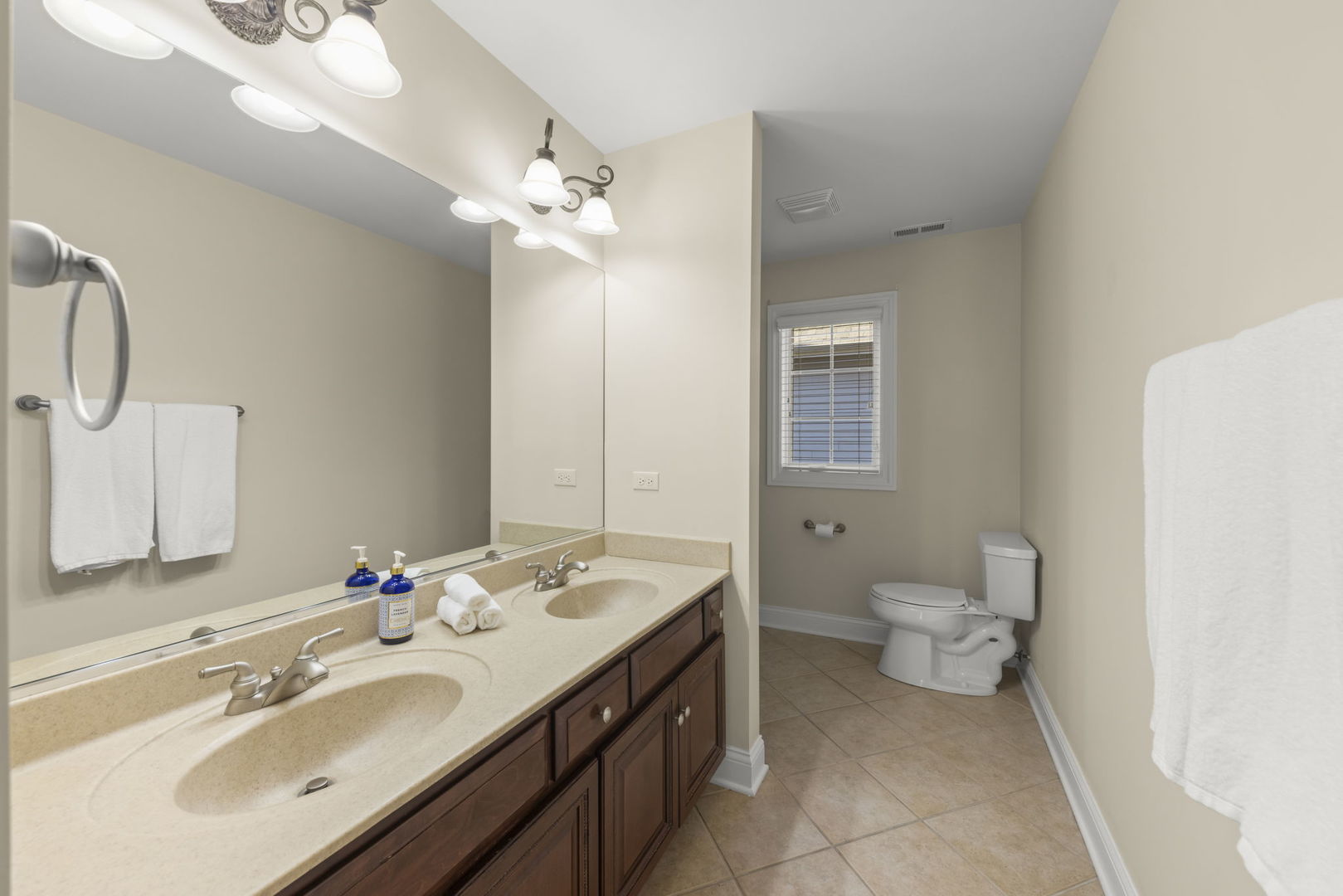 706 N Ellsworth Street Property Photo 39