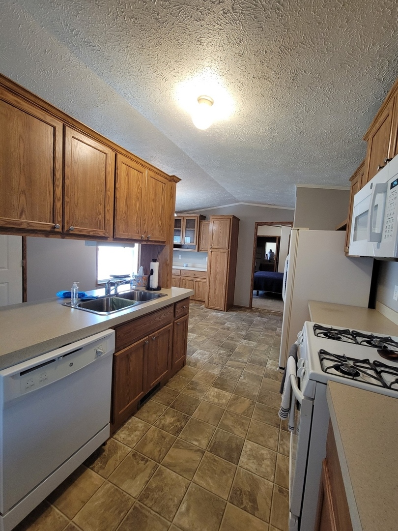 1712 Dixie Highway 105 Property Photo 6