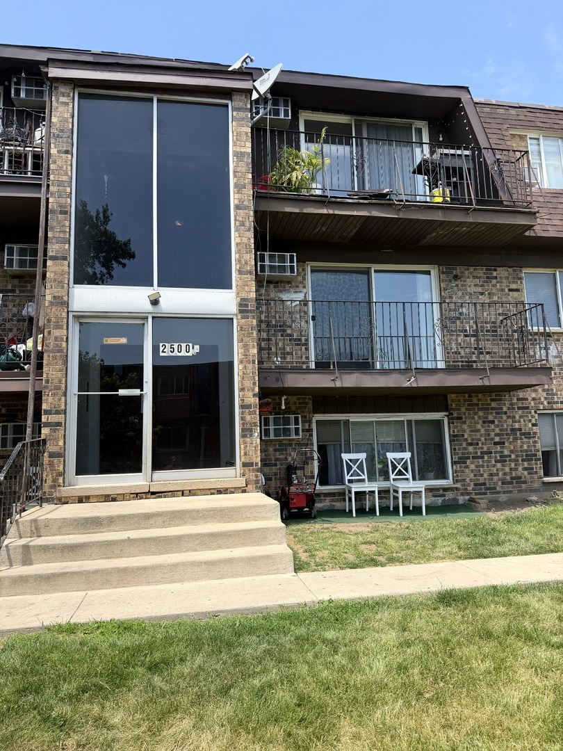 2500 Mark Thomas Lane 5b Property Photo 1