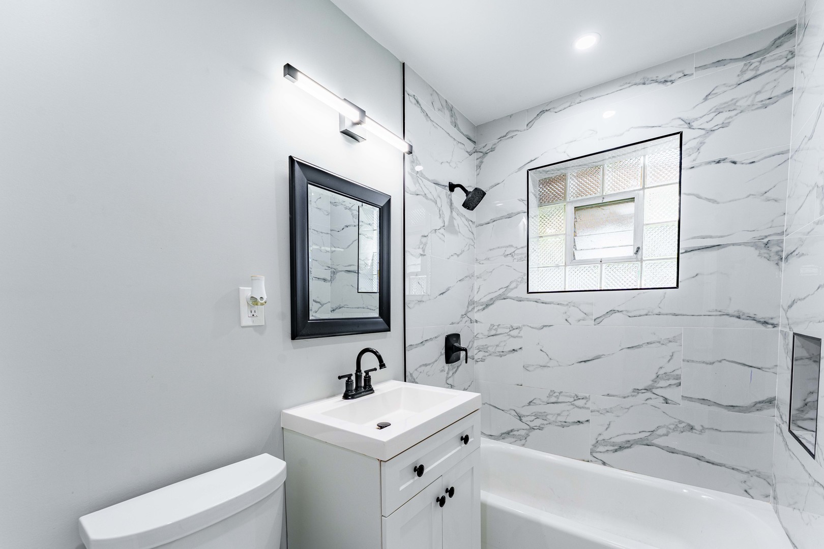 7805 Suburban Lane Property Photo 12