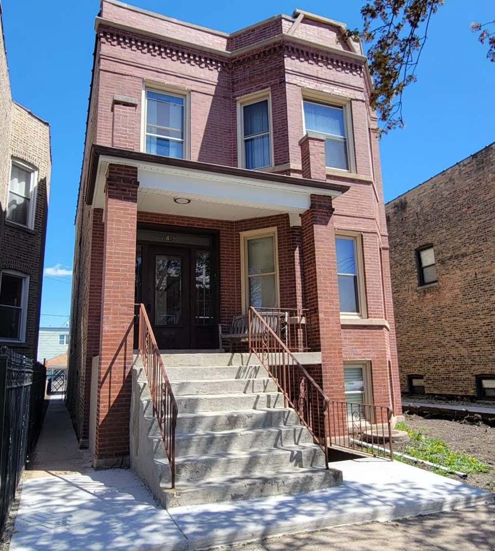 2419 N Kostner Avenue Garden Property Photo 1