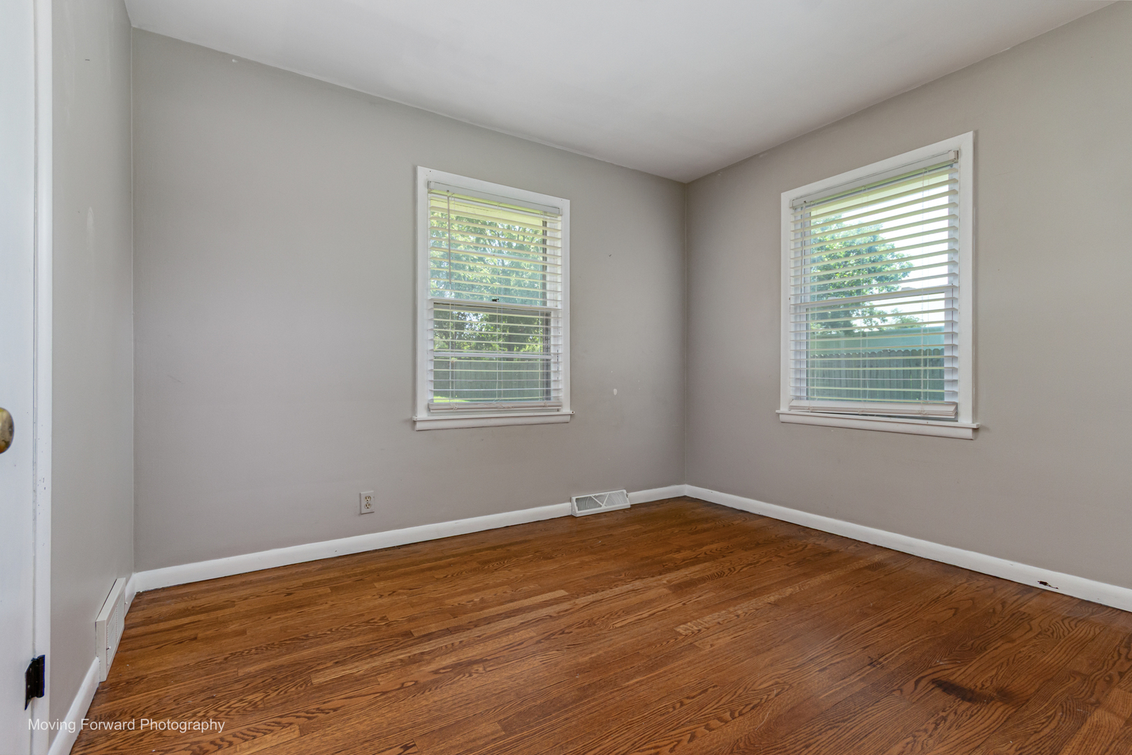 7s175 N Eola Road Property Photo 9