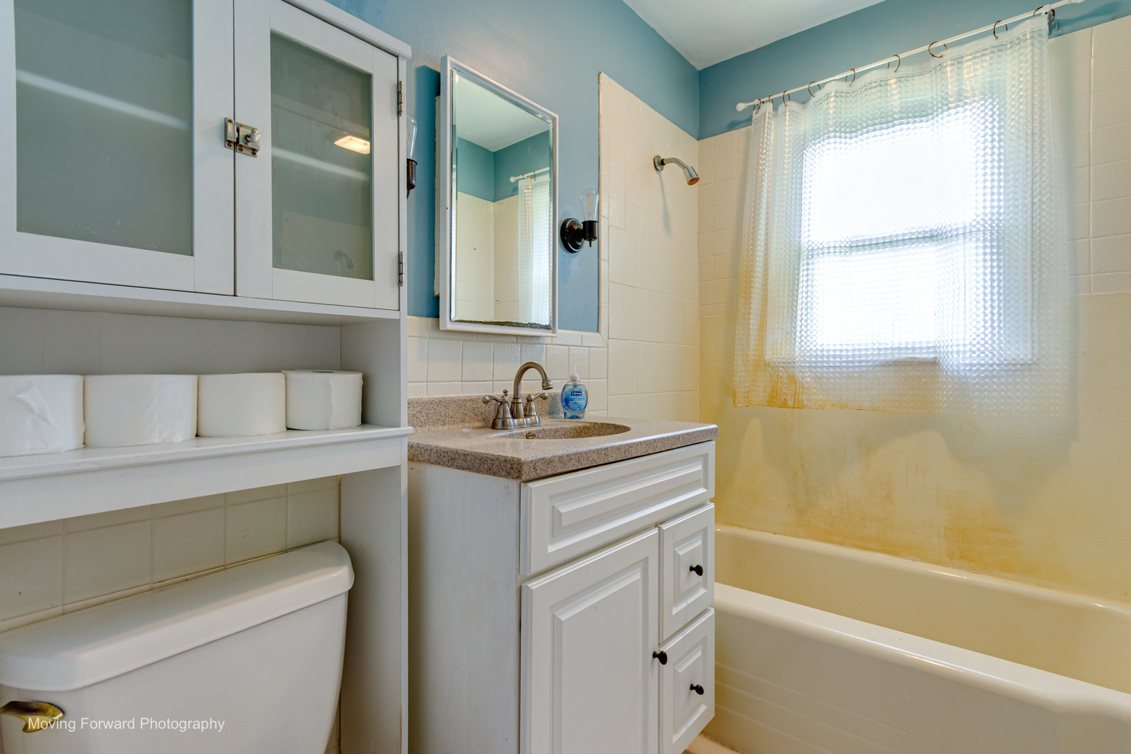 7s175 N Eola Road Property Photo 12