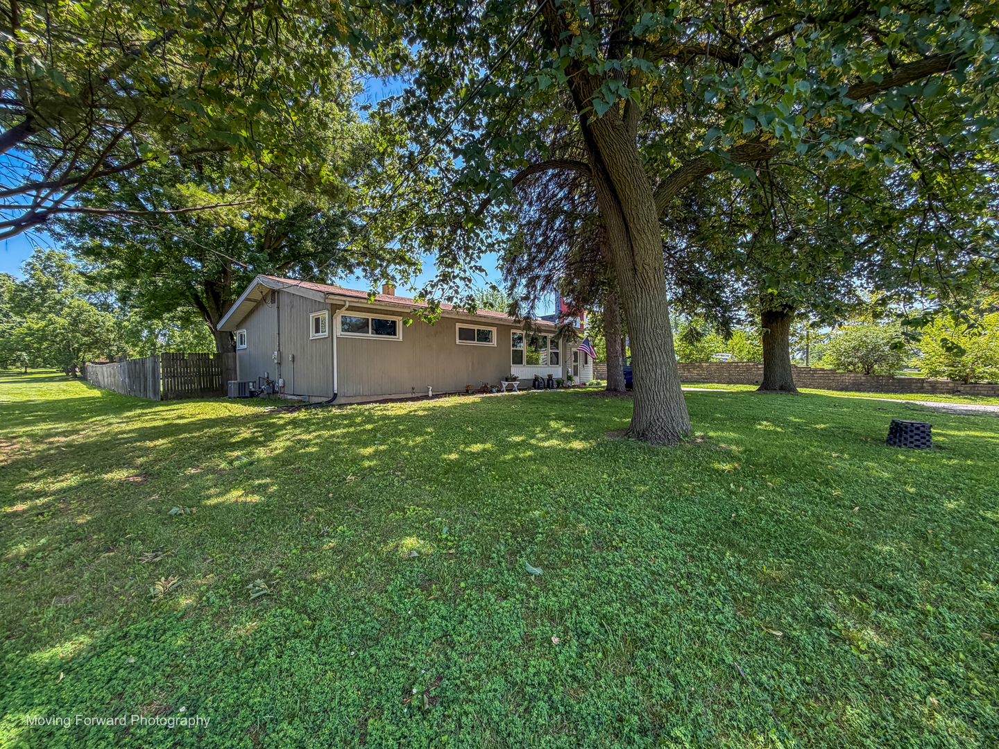 7s175 N Eola Road Property Photo 14