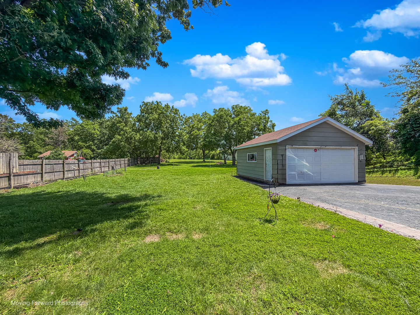 7s201 N Eola Road Property Photo 4