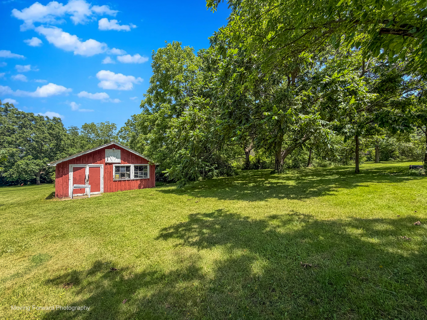7s201 N Eola Road Property Photo 5