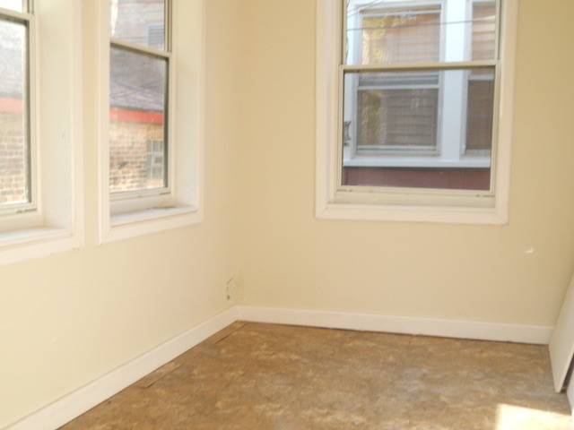 7916 S East End Avenue Property Photo 10