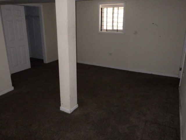 7916 S East End Avenue Property Photo 13