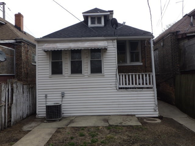 7916 S East End Avenue Property Photo 16