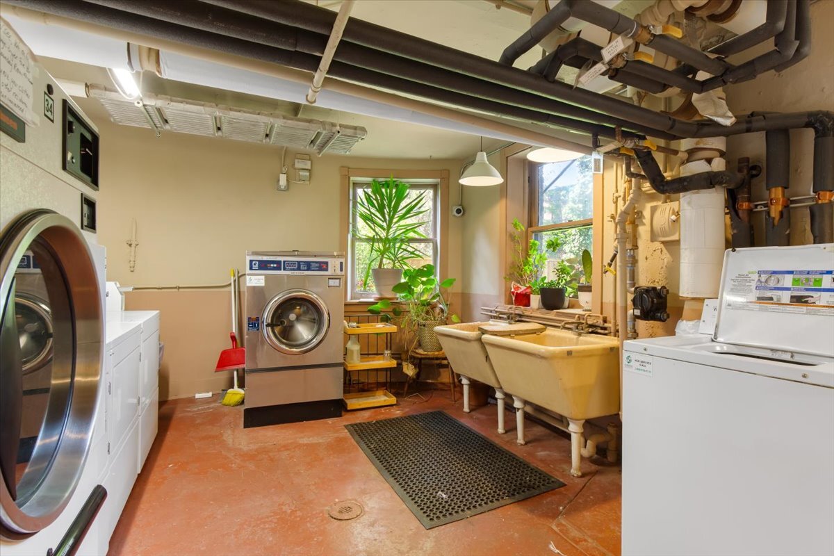 1633 E Hyde Park Boulevard 1d Property Photo 23