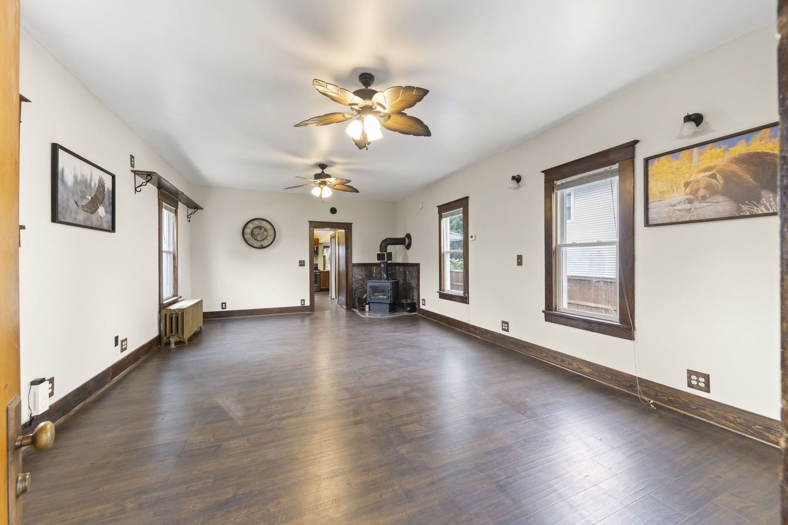 127 S River Street Property Photo 11