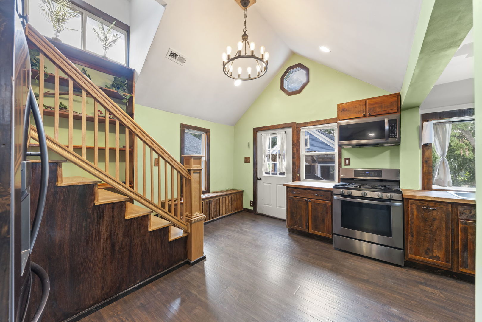 127 S River Street Property Photo 16