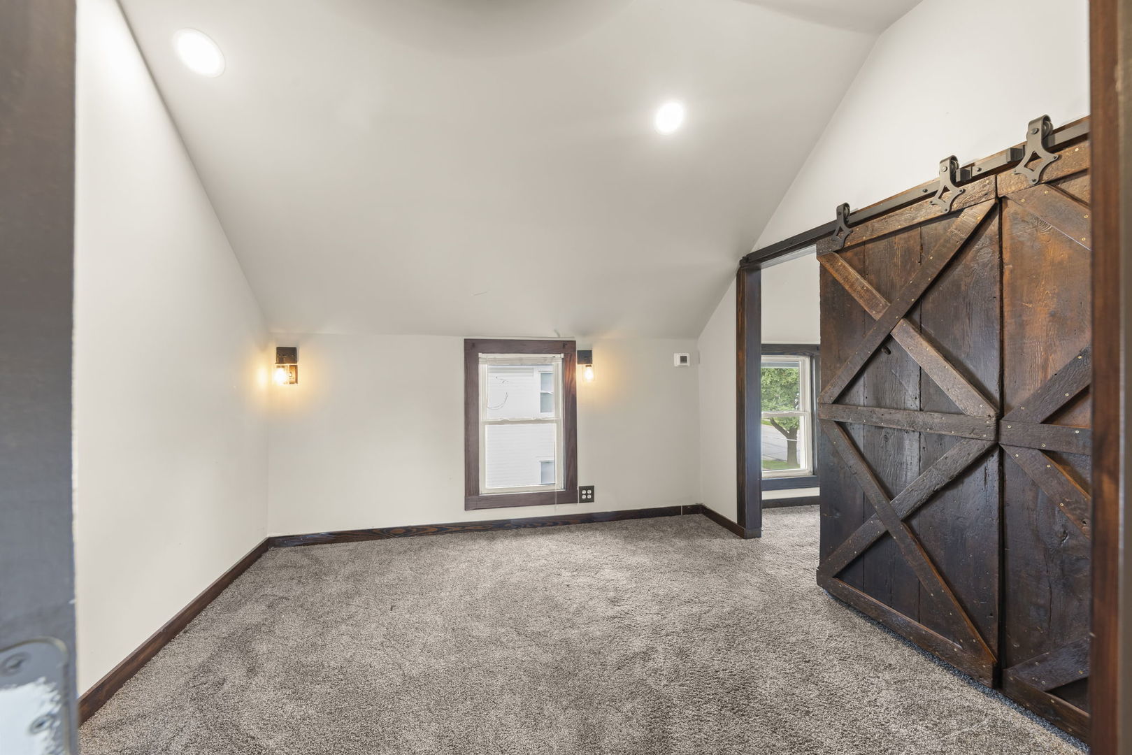 127 S River Street Property Photo 19