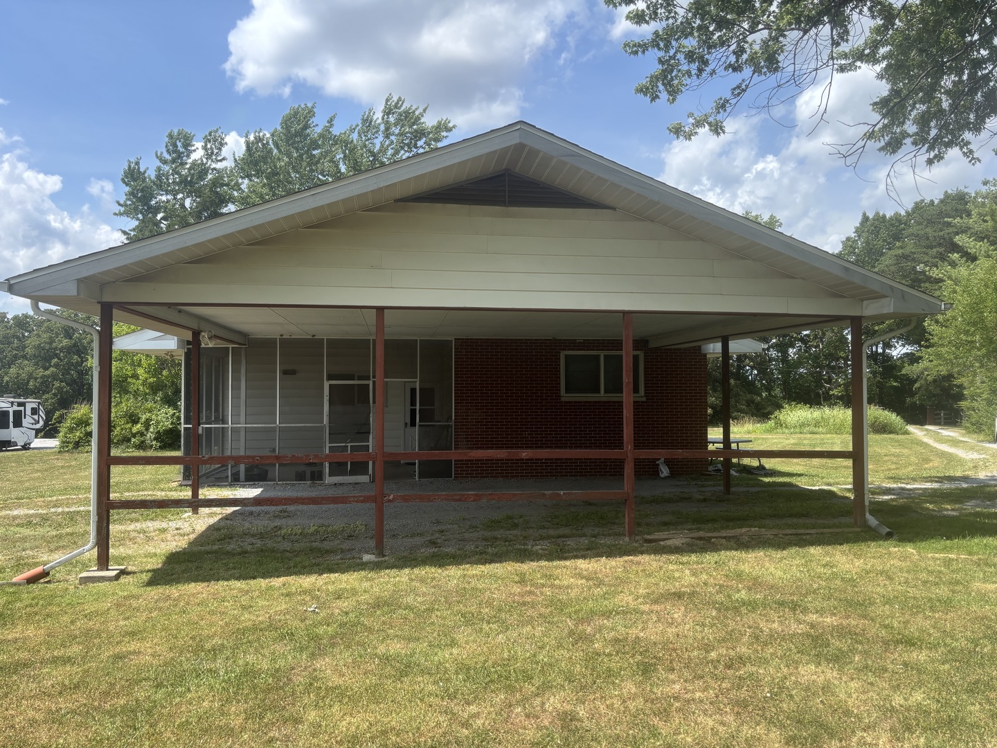 1805 Marion Street Property Photo 5