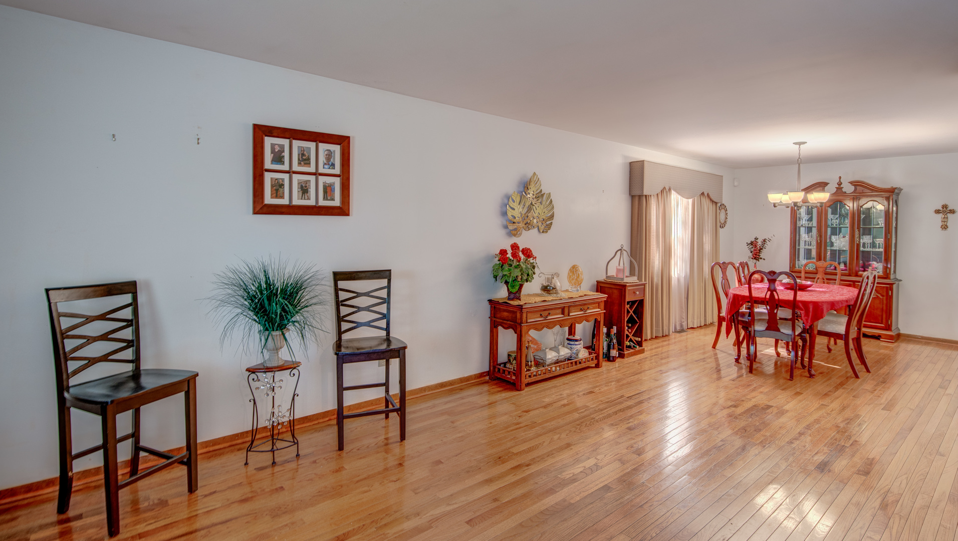 1960 185th Street Property Photo 6