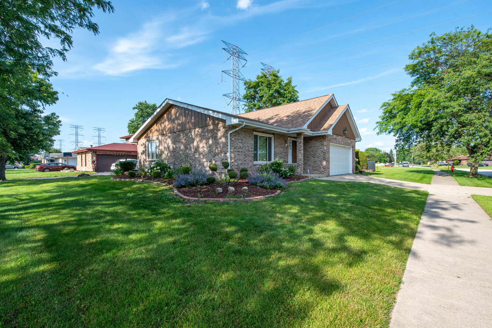 1960 185th Street Property Photo 27