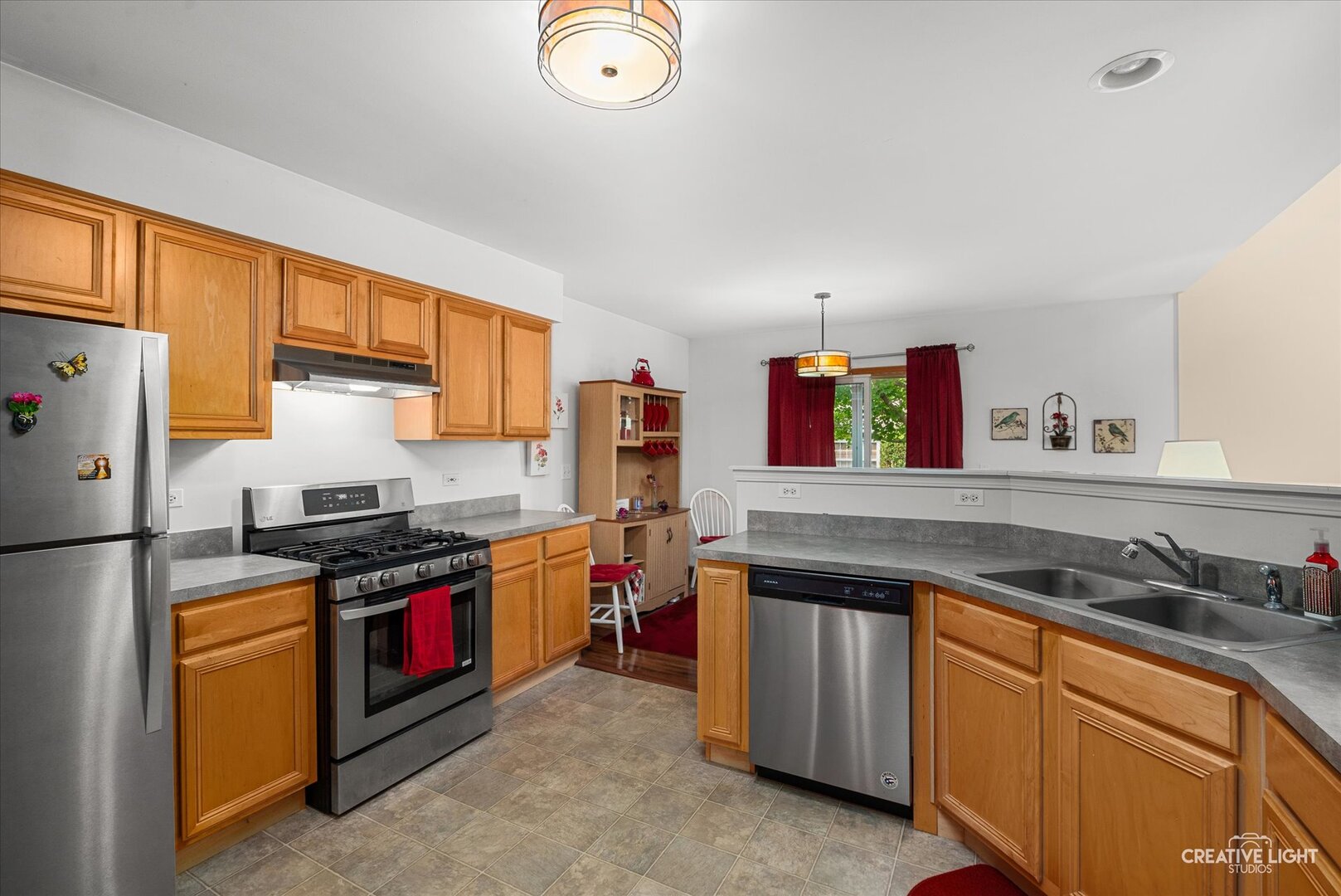 275 Capitol Drive B Property Photo 11