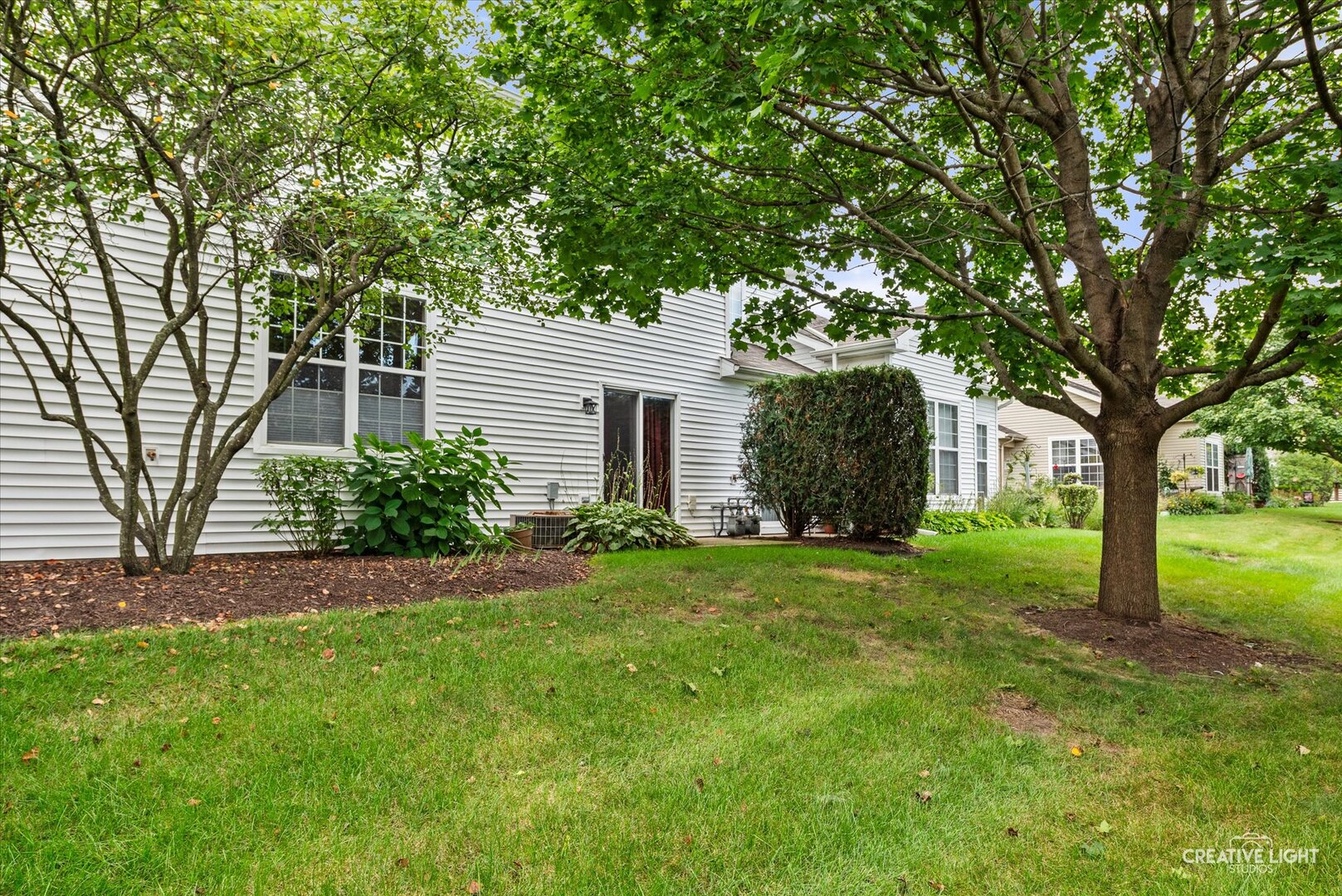 275 Capitol Drive B Property Photo 18