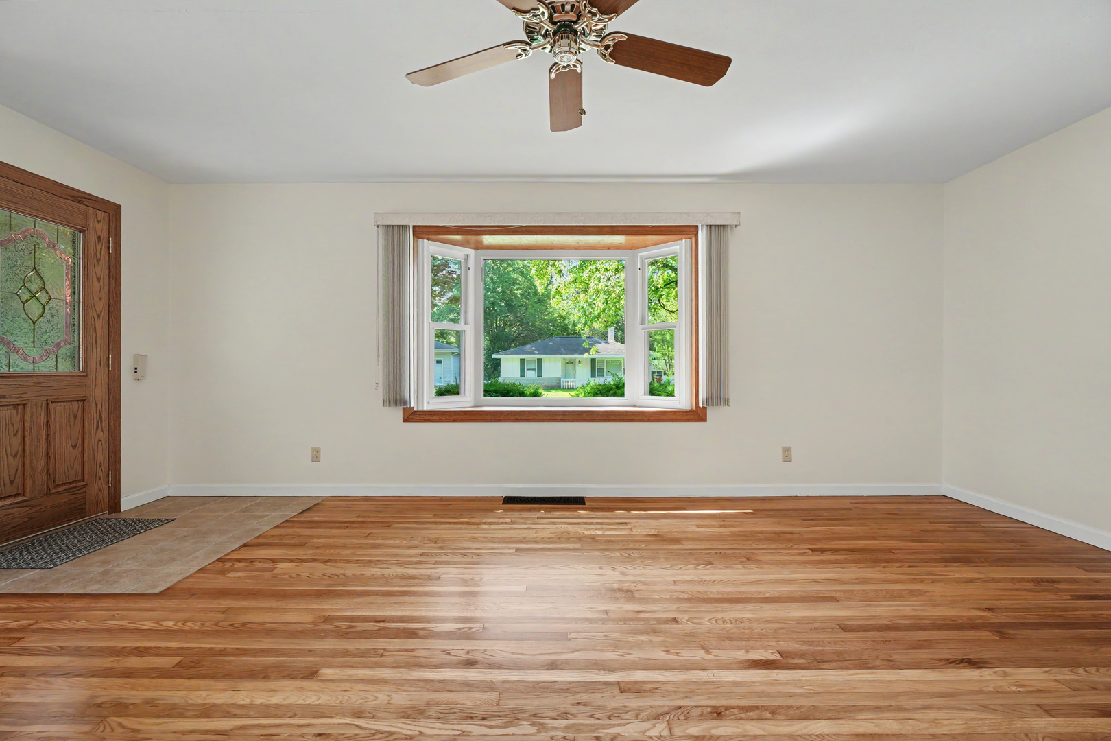 718 Dover Place Property Photo 6