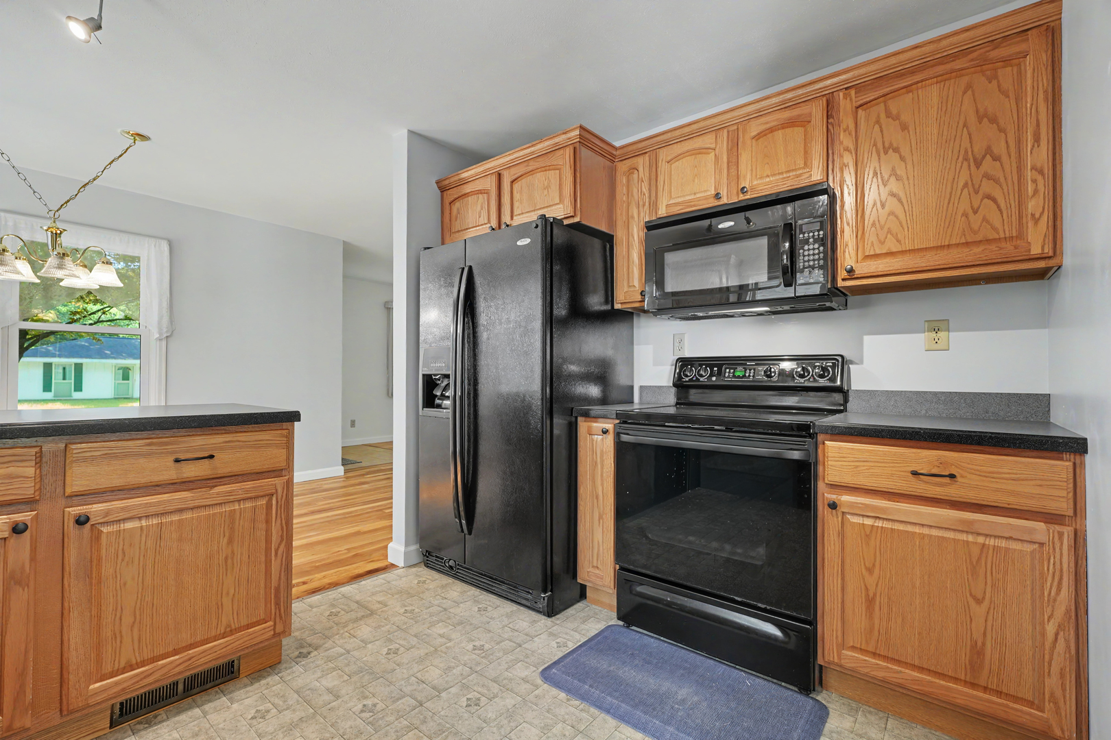 718 Dover Place Property Photo 11