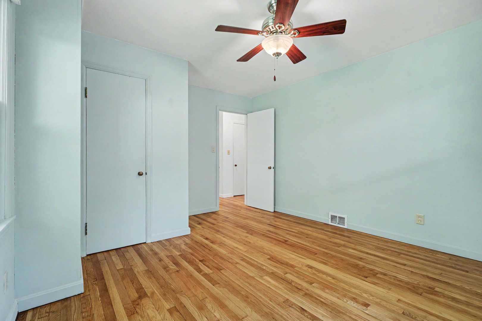 718 Dover Place Property Photo 17