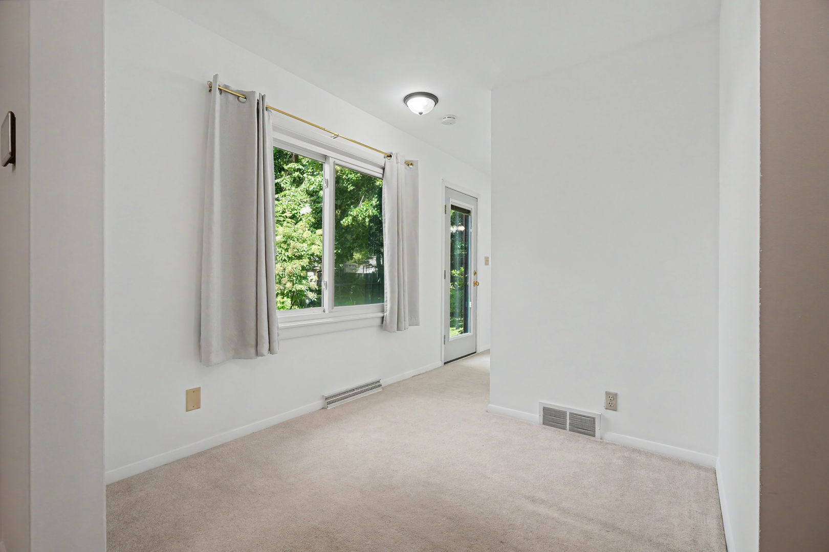 718 Dover Place Property Photo 22