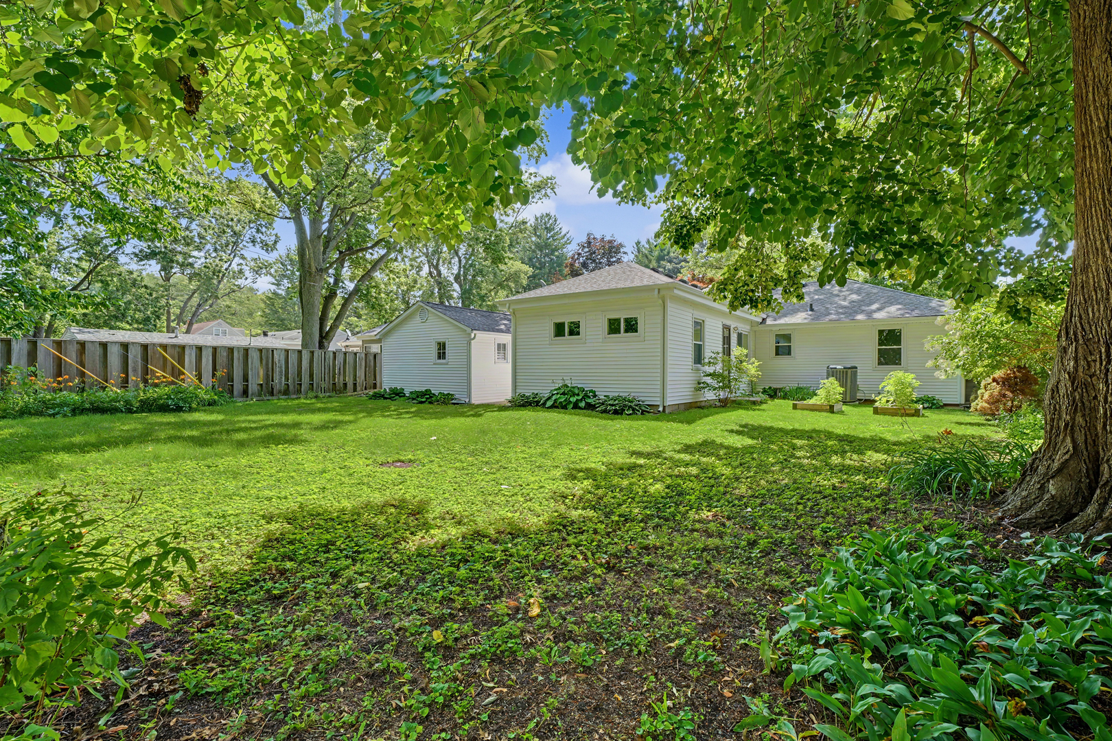 718 Dover Place Property Photo 31