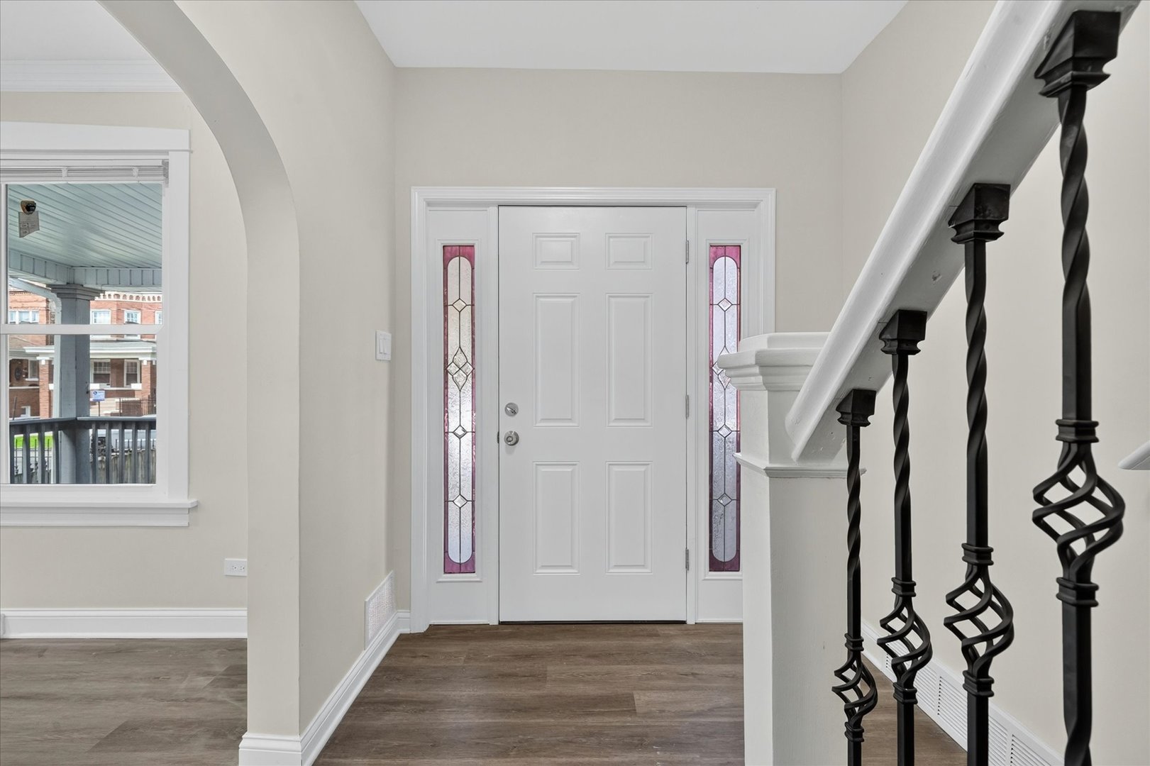 543 N Leclaire Avenue Property Photo 6