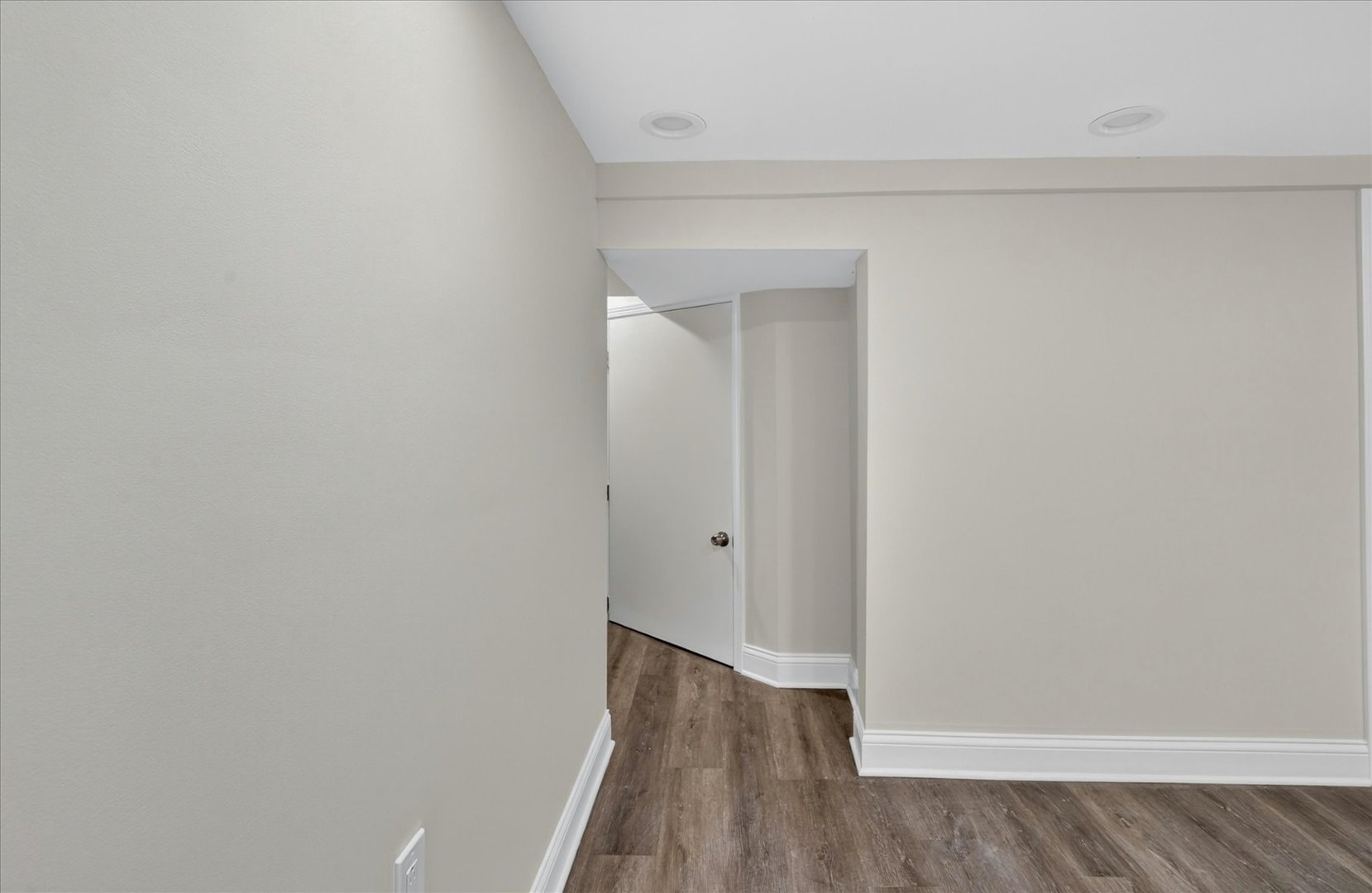 543 N Leclaire Avenue Property Photo 62
