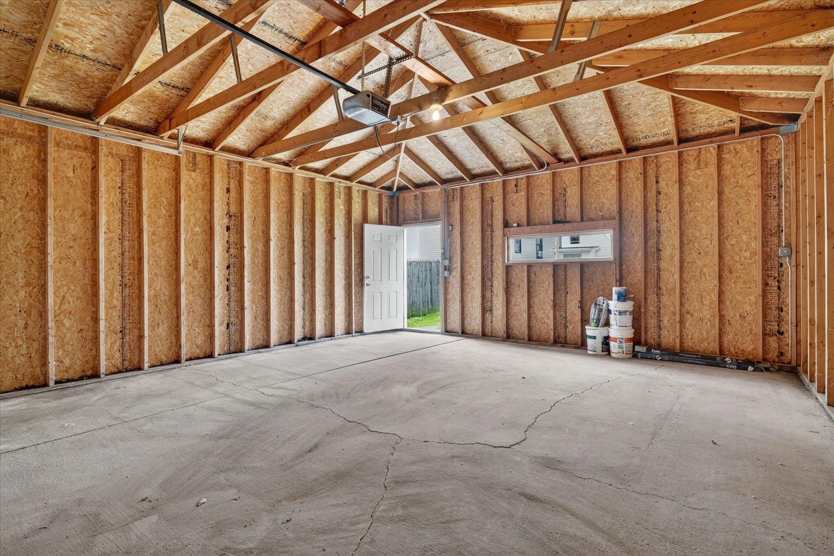543 N Leclaire Avenue Property Photo 67