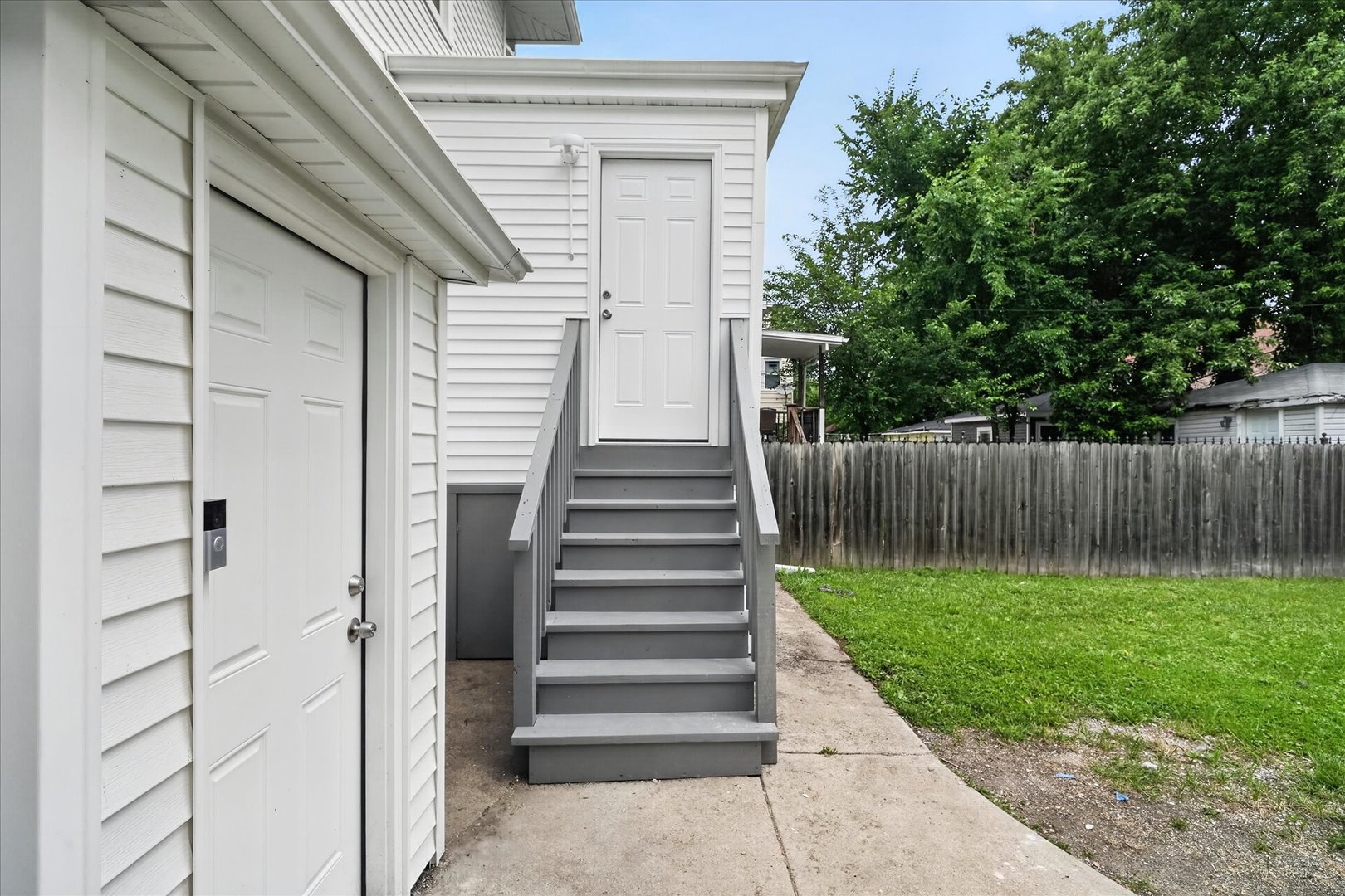 543 N Leclaire Avenue Property Photo 71