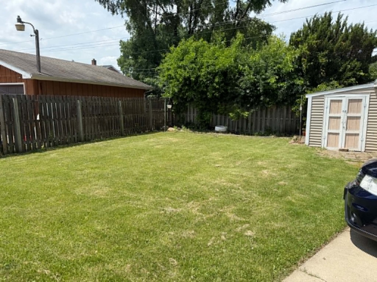 2444 Linden Avenue Property Photo 3