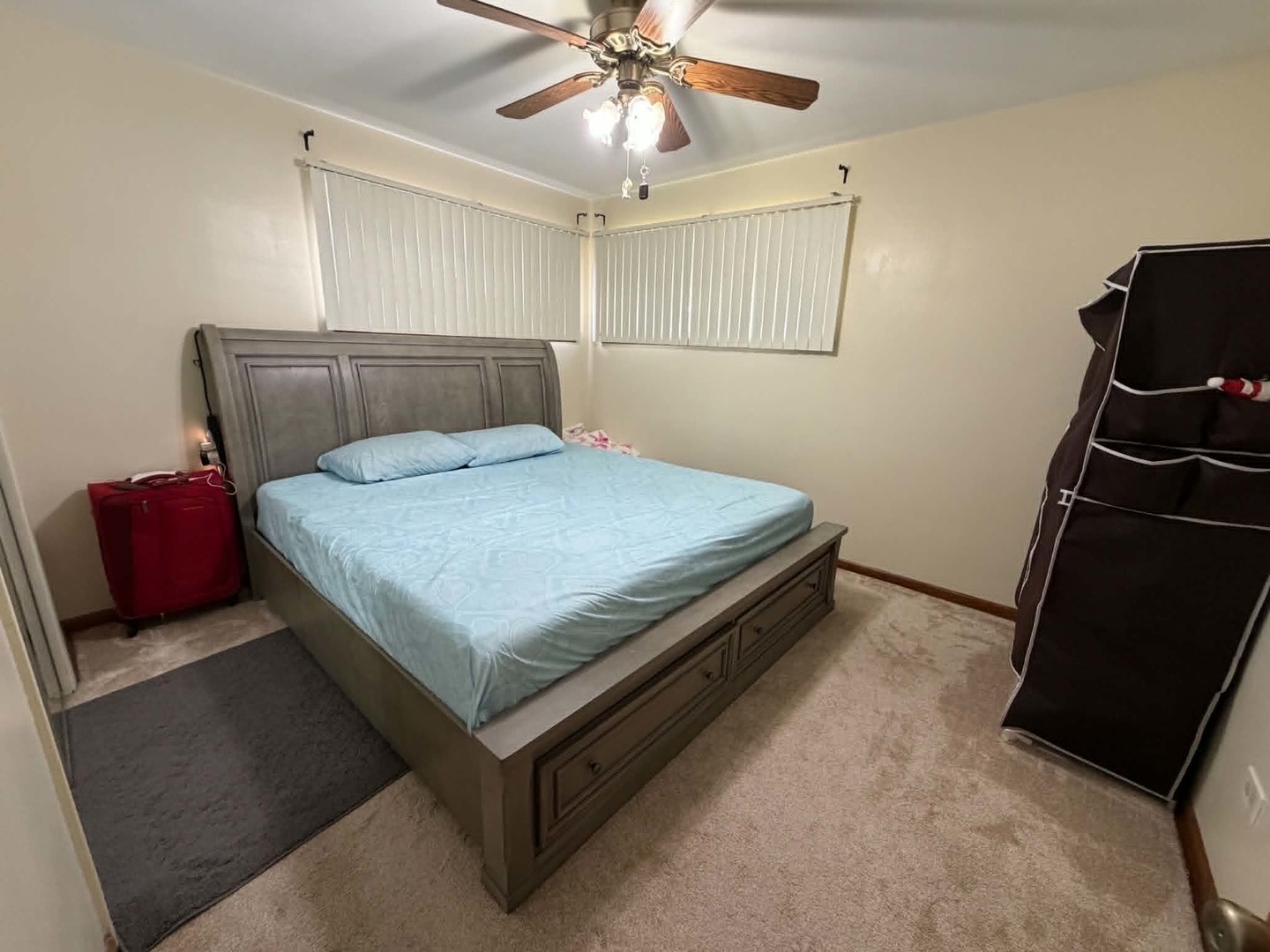 2444 Linden Avenue Property Photo 6